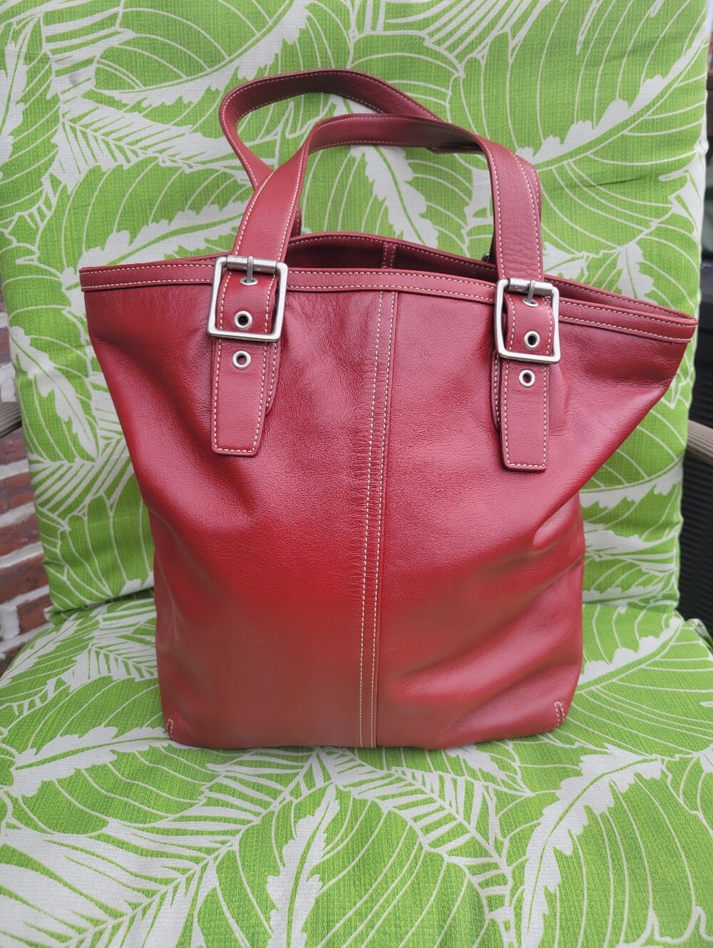 Vintage Coach Hampton Red Leather Shopper Tote Bag with Buckle Straps - Picture 2 of 11
